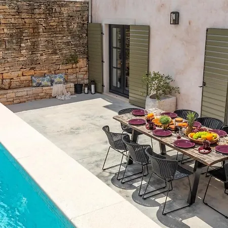 Elena By Rent Istria * Golas