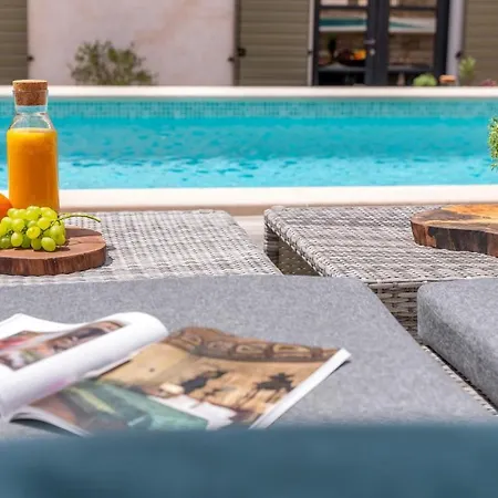 Villa Elena By Rent Istria *